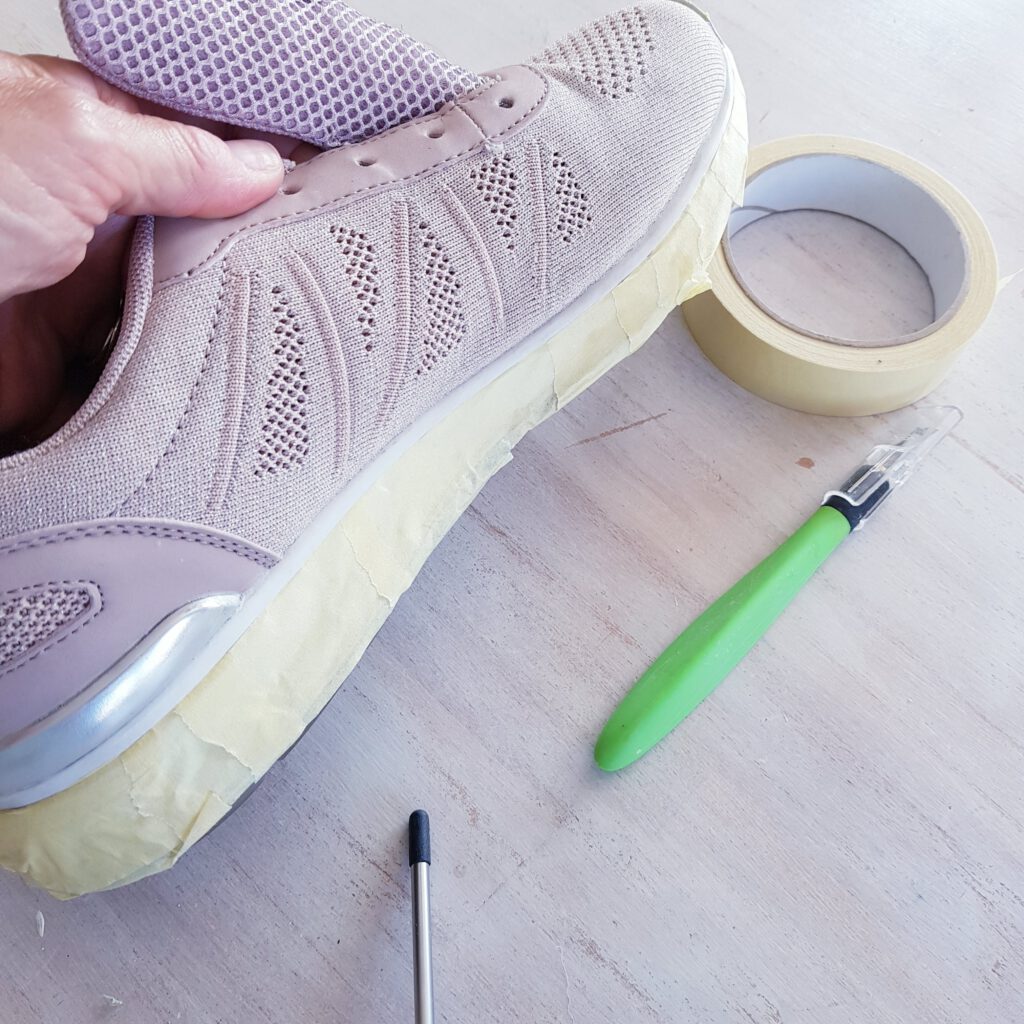 diy anleitung schuhe faerben streichen pimpyourshoes upcycling makeover kreidefarbe kreativstattandrea tutorial wie man s2