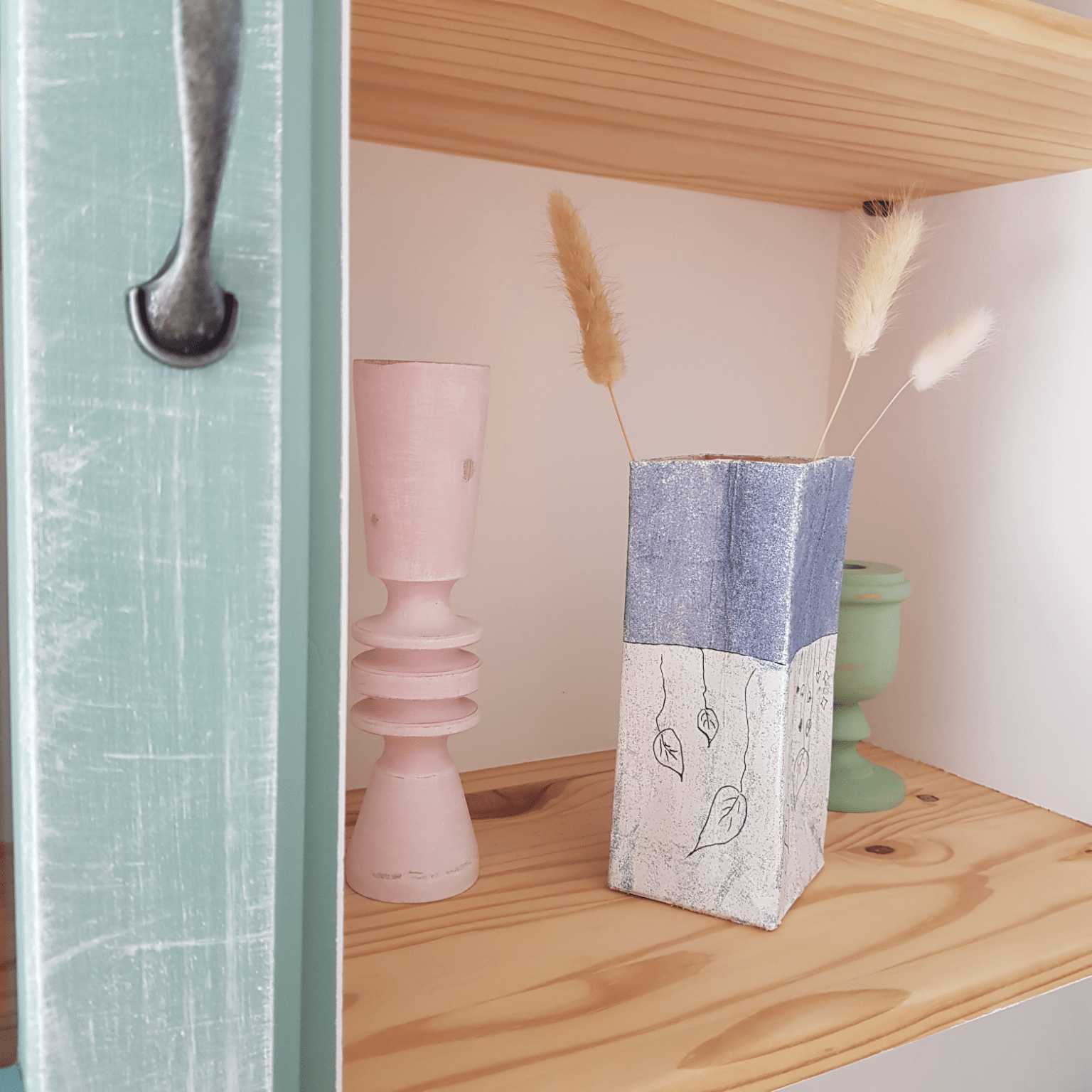 Küchenbuffet streichen mit Kreidefarbe Holz bleichen und DRY Brushing